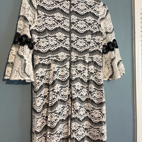 SELLING GABBY SKYE DRESS FOR WOMEN SIZE 10 P COLOR off WHITE AND BLACK - Picture 8 of 11